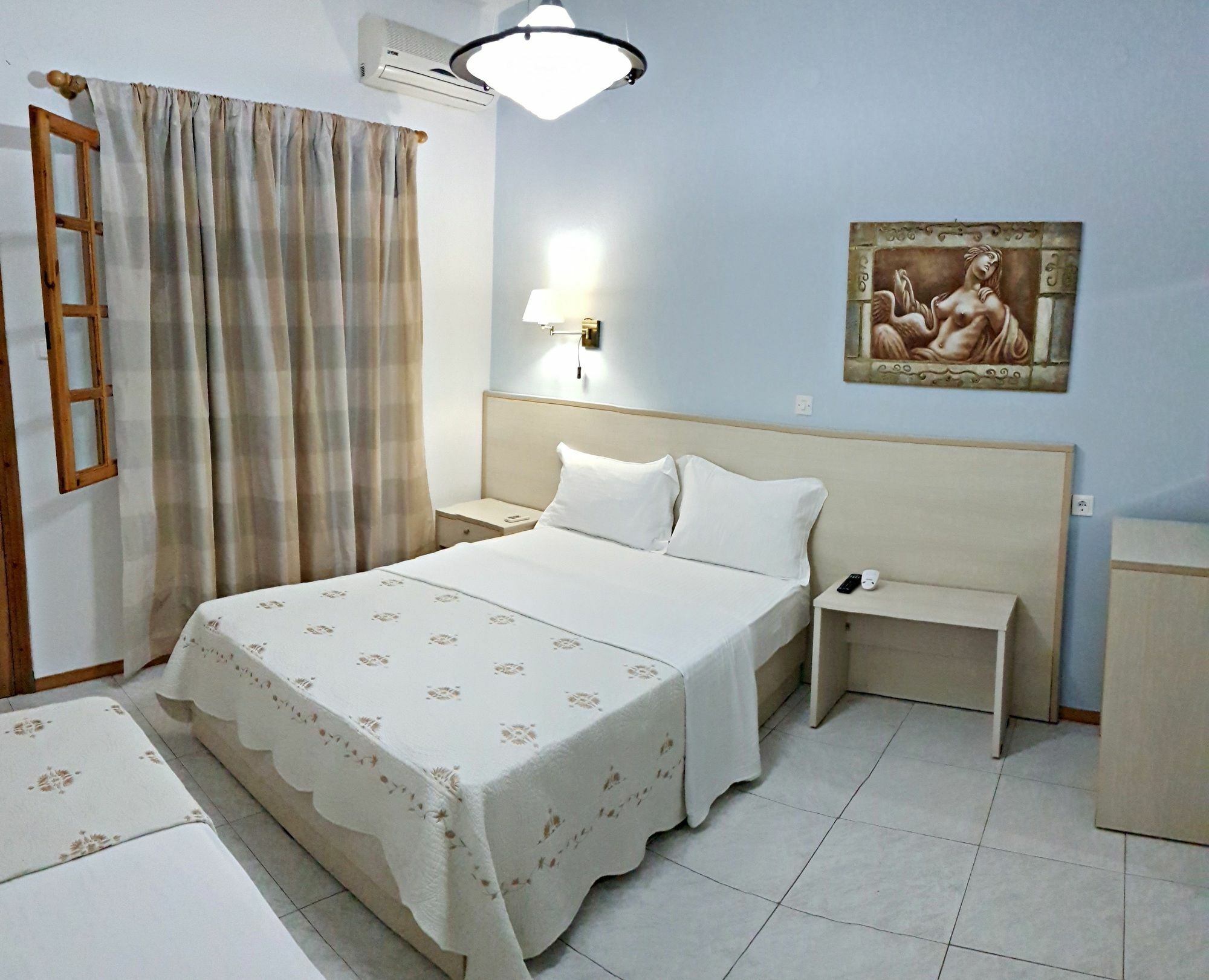 Efrosini Hotel Apartments & Studios Paralia Pantaleimonos Ngoại thất bức ảnh